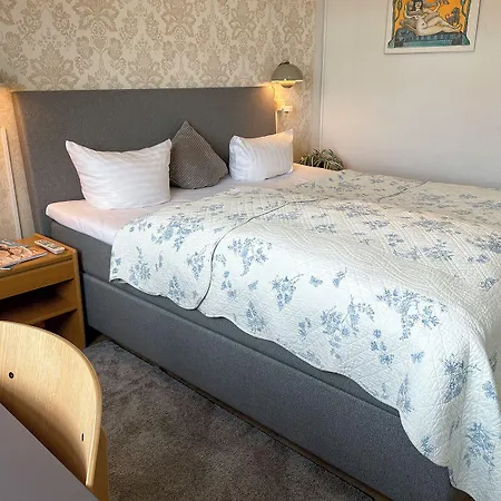 Hotel Hojslev Kro 3*